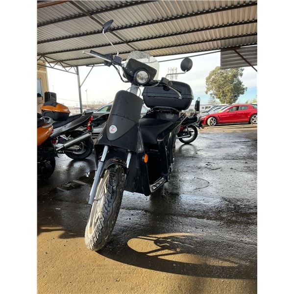 2016	GENZE	SCOOTER