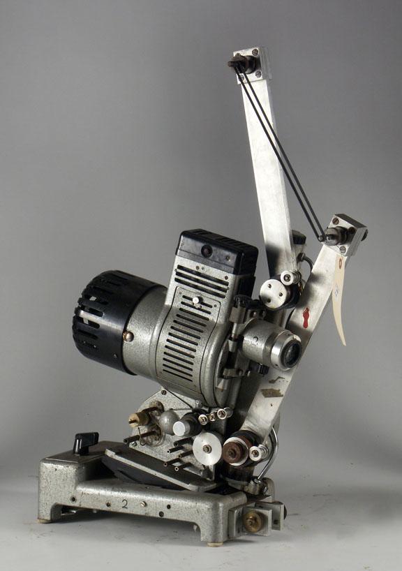Projecteur cinématographique Debrie 16 mm Paris type MS24 n