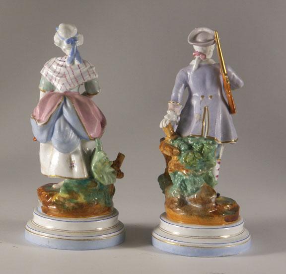 PORCELAIN FIGURINES IN CONTINENTAL DRESS UNMARKED