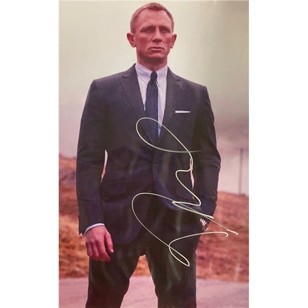 Signed James Bond Spectre 007 (James Bond)  Photograph