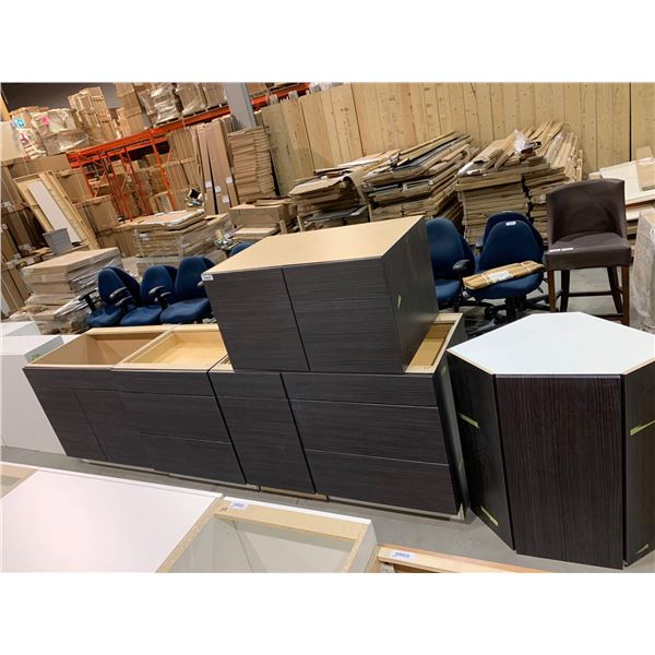 NEW 7 Pce Assorted Kitchen Cabinet Set includes: 1 x 24" tall 6 door pantry, 1 upper corner, 1 x 36"