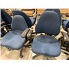 Image 3 : Lot of 4 - Blue adjustable office chairs