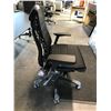 Image 2 : HERMAN MILLER EMBODY BLACK/GRAPHITE FULLY ADJUSTABLE GAMING CHAIR RETAIL $2254.00 CAN