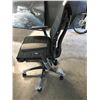 Image 3 : HERMAN MILLER EMBODY BLACK/GRAPHITE FULLY ADJUSTABLE GAMING CHAIR RETAIL $2254.00 CAN