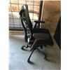 Image 2 : HERMAN MILLER EMBODY BLACK/GRAPHITE FULLY ADJUSTABLE GAMING TASK CHAIR RETAIL $2254 CAN