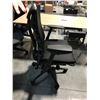 Image 2 : HERMAN MILLER EMBODY BLACK/GRAPHITE FULLY ADJUSTABLE GAMING CHAIR RETAIL $2254.00 CAN