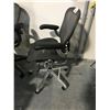 Image 3 : HERMAN MILLER AERON GRAPHITE/CHROME FULLY ADJUSTABLE TASK CHAIR SIZE B RETAIL $2219 CAN