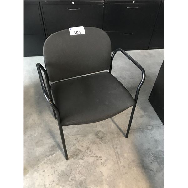 HON BLACK LOOP ARM STACKABLE CLIENT CHAIR