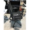 Image 2 : HERMAN MILLER CELLE BLACK FULLY ADJUSTABLE TASK CHAIR RETAIL $1436 CAN