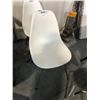 Image 2 : HERMAN MILLER EAMES WHITE SHELL CHAIR