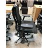 Image 2 : HERMAN MILLER EMBODY BLACK/GRAPHITE FULLY ADJUSTABLE GAMING CHAIR