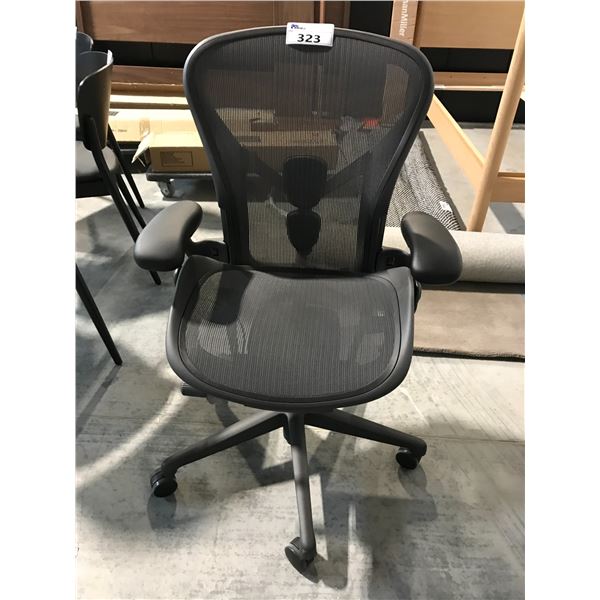 HERMAN MILLER AERON BLACK STANDARD ADJUSTABLE TASK CHAIR SIZE B RETAIL $1733 CAN