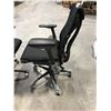 Image 3 : HERMAN MILLER EMBODY BLACK/GRAPHITE FULLY ADJUSTABLE GAMING CHAIR RETAIL $2254.00 CAN