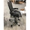 Image 2 : HERMAN MILLER AERON GRAPHITE FULLY ADJUSTABLE SIZE B TASK CHAIR  RETAIL PRICE $2030 CAN