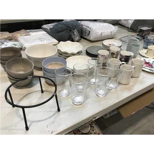 LOT OF DISHWARE AND GLASSWARE