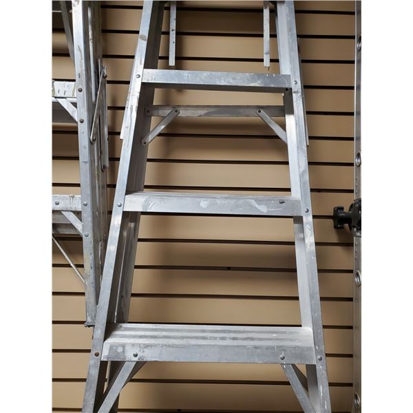 5' LADDER