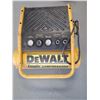 Image 1 : DEWALT EMGLO COMPRESSOR