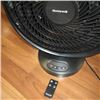 Image 2 : HONEYWELL FAN WITH REMOTE,