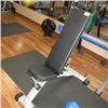 Image 2 : ADJUSTABLE ANGLE BENCH