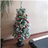 Image 1 : SMALL CHRISTMAS TREE