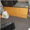 Image 2 : WOODEN EXERCISE BOX WITH RUBBER TOP,