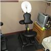 Image 2 : SHIATSHU MASSAGE CHAIR,