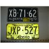 Image 1 : 1972 ALBERTA LICENCE PLATE & YELLOW WILD ROSE COUNTRY ALBERTA LICENCE PLATE