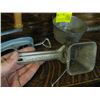 Image 2 : METAL SIEVE & 2 GRINDERS