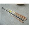 Image 1 : 4 POOL CUES