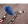 Image 2 : PRUNER & A WASH BRUSH