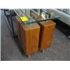 Image 2 : CUBE GLASS TOPPED RECLAIMED WOOD STAINLESS STEEL END TABLE