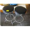 Image 1 : 2 CHROME SWIVEL BAR STOOLS