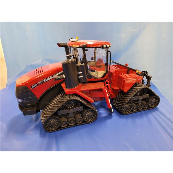 Case IH 580 Quad Trac 1/16 scale model toy