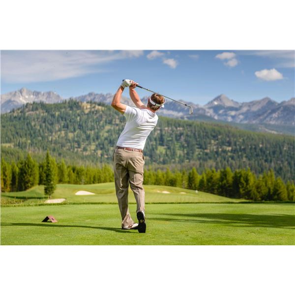 Golf Play at Mountain Sky