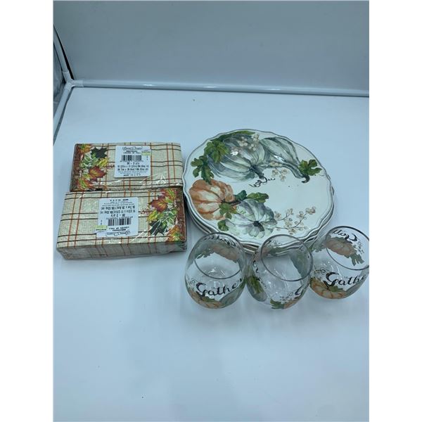 Lot of Autumn Dishes and Napkins