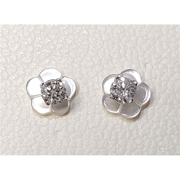 14K White Gold Diamonds(0.22Ct,Si2-I2,F-G) Mother Of Pearl(0.7ct) With Removable Flower Jackets, Stu