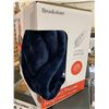 Image 2 : NEW Brookstone  NAP cozy plush heated Throw 50"x60"