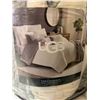 Image 2 : UGG Coco Dawson Ultra Fuzzy King Size Comforter Set