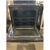 Image 2 : FRIGIDAIRE STAINLESS STEEL AND BLACK CERAMIC TOP STOVE