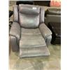 Image 2 : RECLINING LOUNGE CHAIR