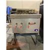 Image 2 : 4 BURNER COMMERCIAL GAS STOVE