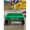 Image 2 : CENTRAL QUALITY INDUSTRIES DELUXE LAWN SPREADER MODEL 205