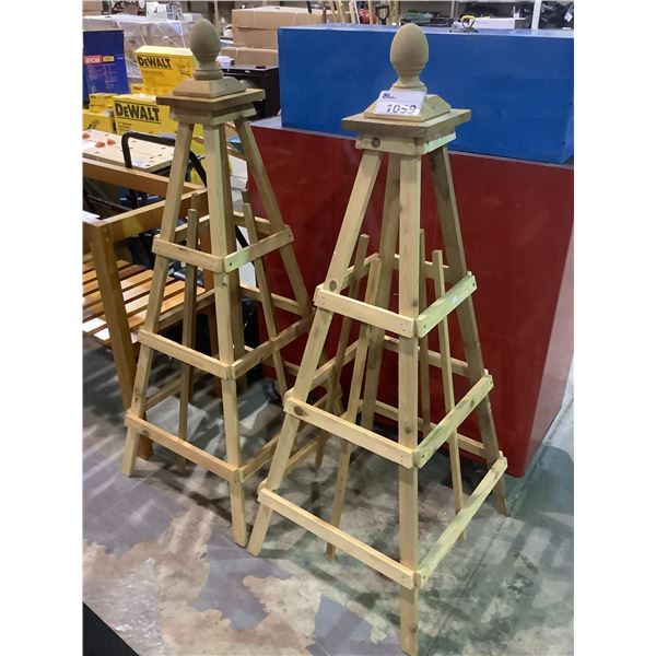 2 PLANT STANDS