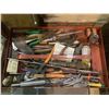 Image 2 : METAL TOOL STORAGE CABINET WITH ASSORTED TOOLS