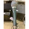 Image 2 : SHURE BETA 87A MICROPHONE WITH STAND AND CABLE