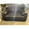 Image 1 : 2 PERSON SOFA