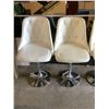 Image 2 : 4 SWIVEL TOP HEIGHT ADJUSTABLE BAR CHAIRS