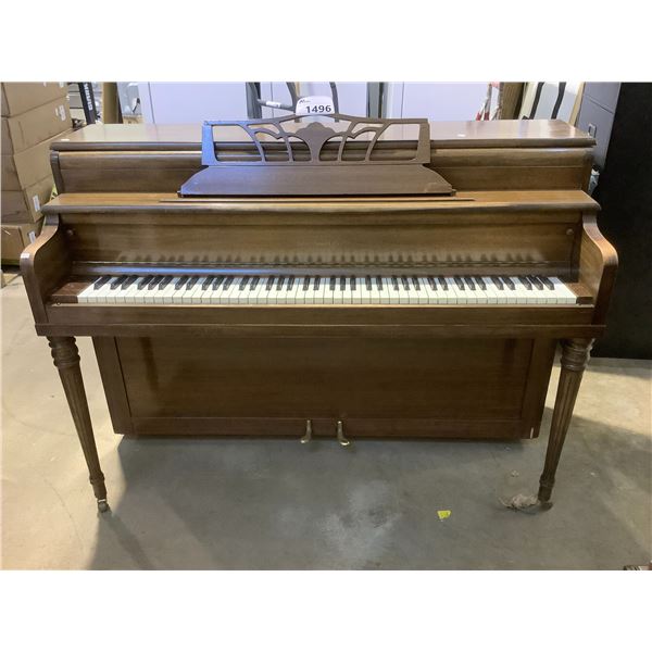 HALLET DAVIS & CO. PIANO