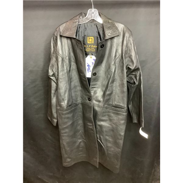 *NEW WITH TAGS* VIP LEATHER CANADA FINE LAMBSKIN LEATHER JACKET SIZE L RETAIL $595.06