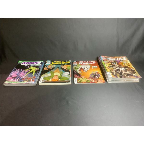 LARGE COLLECTION OF COMIC BOOKS TITLES INCLUDE: TITANS, TERRIFICS, OLD LADY HARLEY QUINN, JIMMY